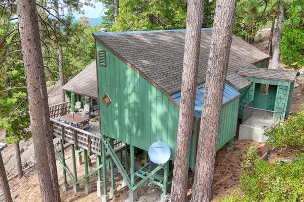 7497 Yosemite Park Way, Yosemite West, CA 95389