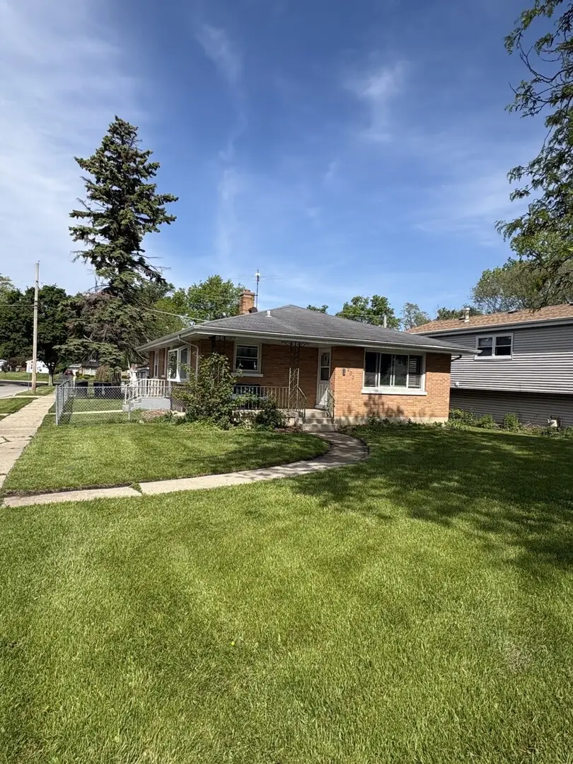 202 N Biermann Avenue, Villa Park, IL 60181 - #2