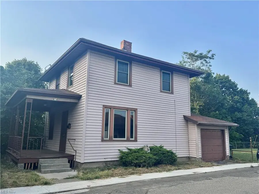 814 Grandview Avenue, Coshocton, OH 43812 - #2