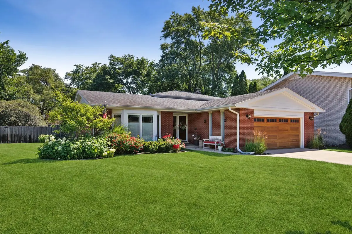 6833 N Concord Lane N, Niles, IL 60714 - #1