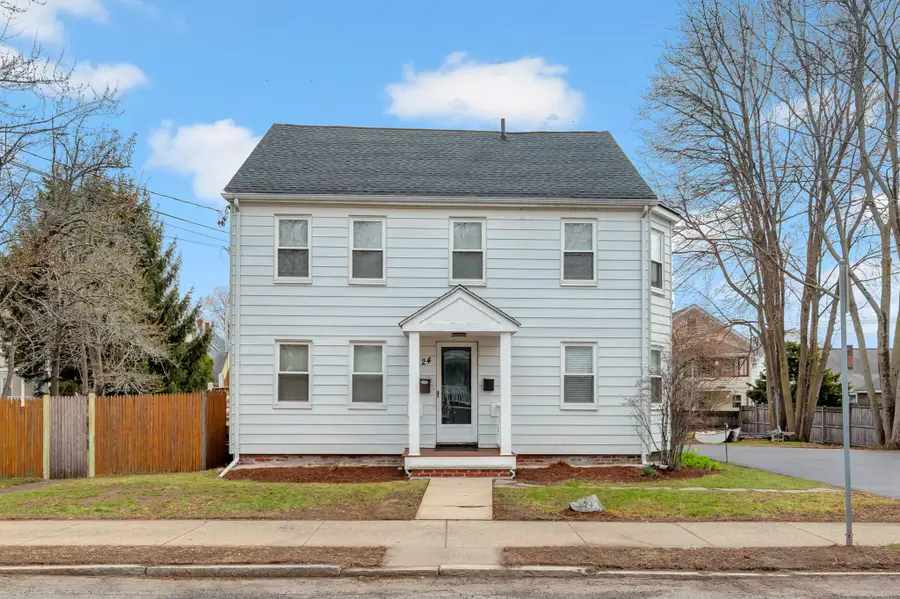 24 W Water St, Wakefield, MA 01880 - #3