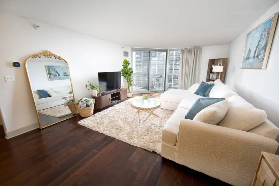 1660 N Prospect Ave, Milwaukee, WI 53202 - #2