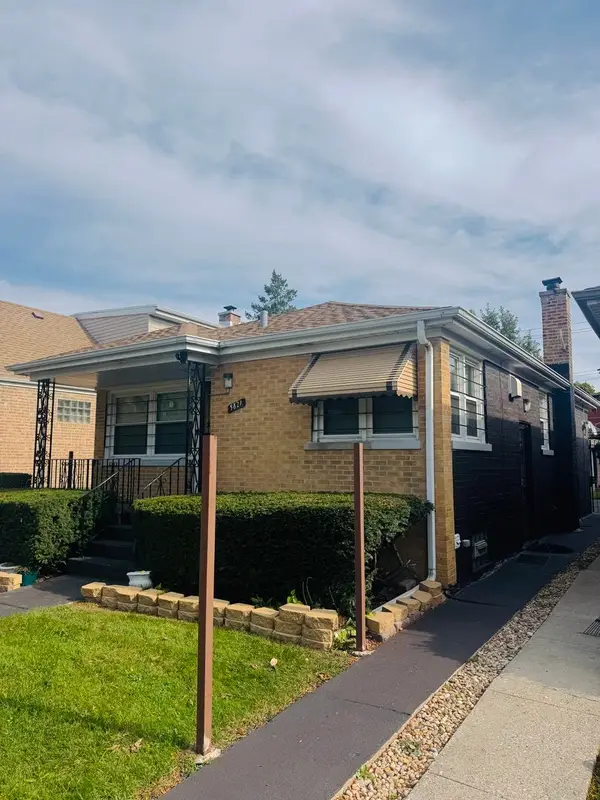 5821 N California Avenue, Chicago, IL 60659