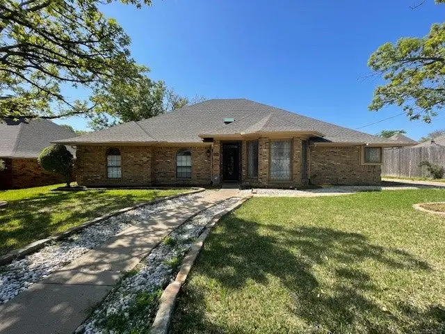 3208 Flintridge Drive, Arlington, TX 76017 - #1