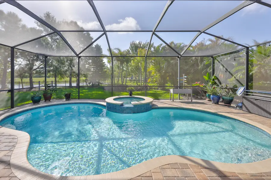 6707 Park Strand Drive, Apollo Beach, FL 33572 - #2