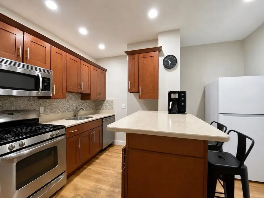 512 East 3rd Street, Boston, MA 02127 - #3