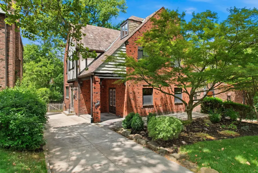 1264 Bellerock St, Pittsburgh, PA 15217 - #2