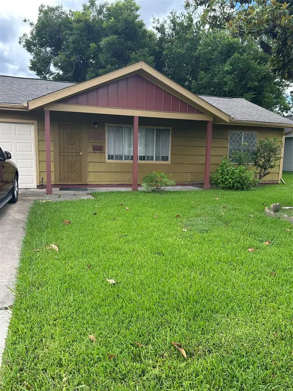 1407 Silverdale, North Houston, TX 77029