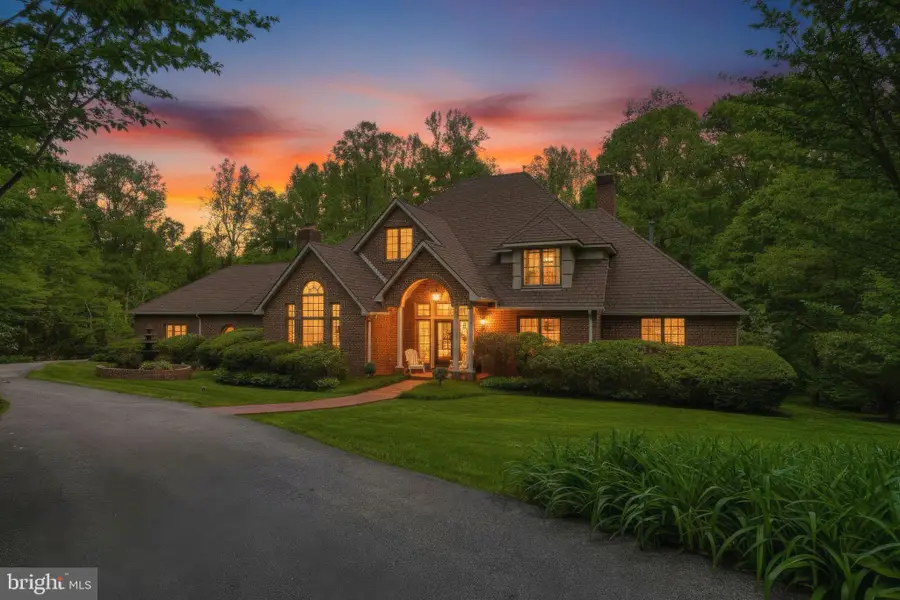 6004 Strathmore Way, Upper Marlboro, MD 20772 - #2