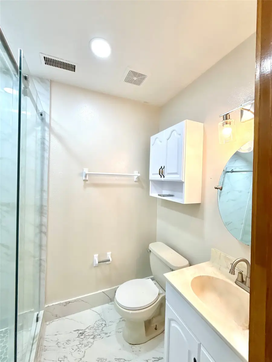801 E Stadium Court, Friendswood, TX 77546 - #3