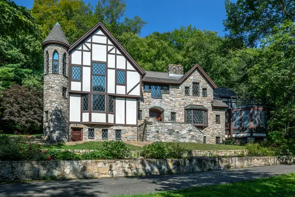 13 Cobble Heights Road, Kent, CT 06757