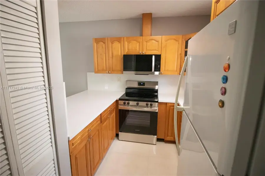 2855 SW 37th Ct #2855, Miami, FL 33134 - Image #3