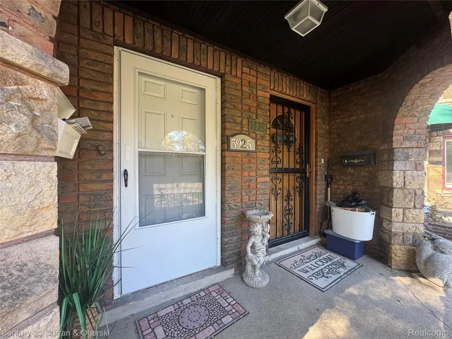 5925 Miller Road, Dearborn, MI 48126 - #2
