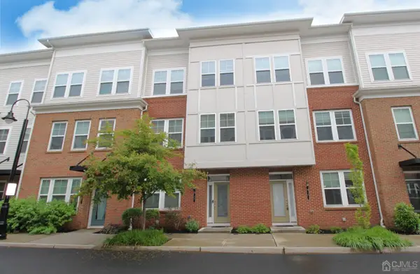 -13 Fleet Street, North Brunswick, NJ 08902