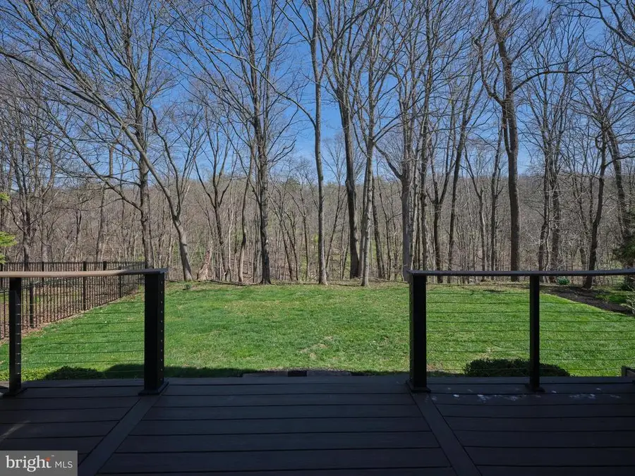 204 Riverwoods Dr, New Hope, PA 18938 - #2