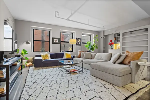 453 Washington St #5A, Boston, MA 02111