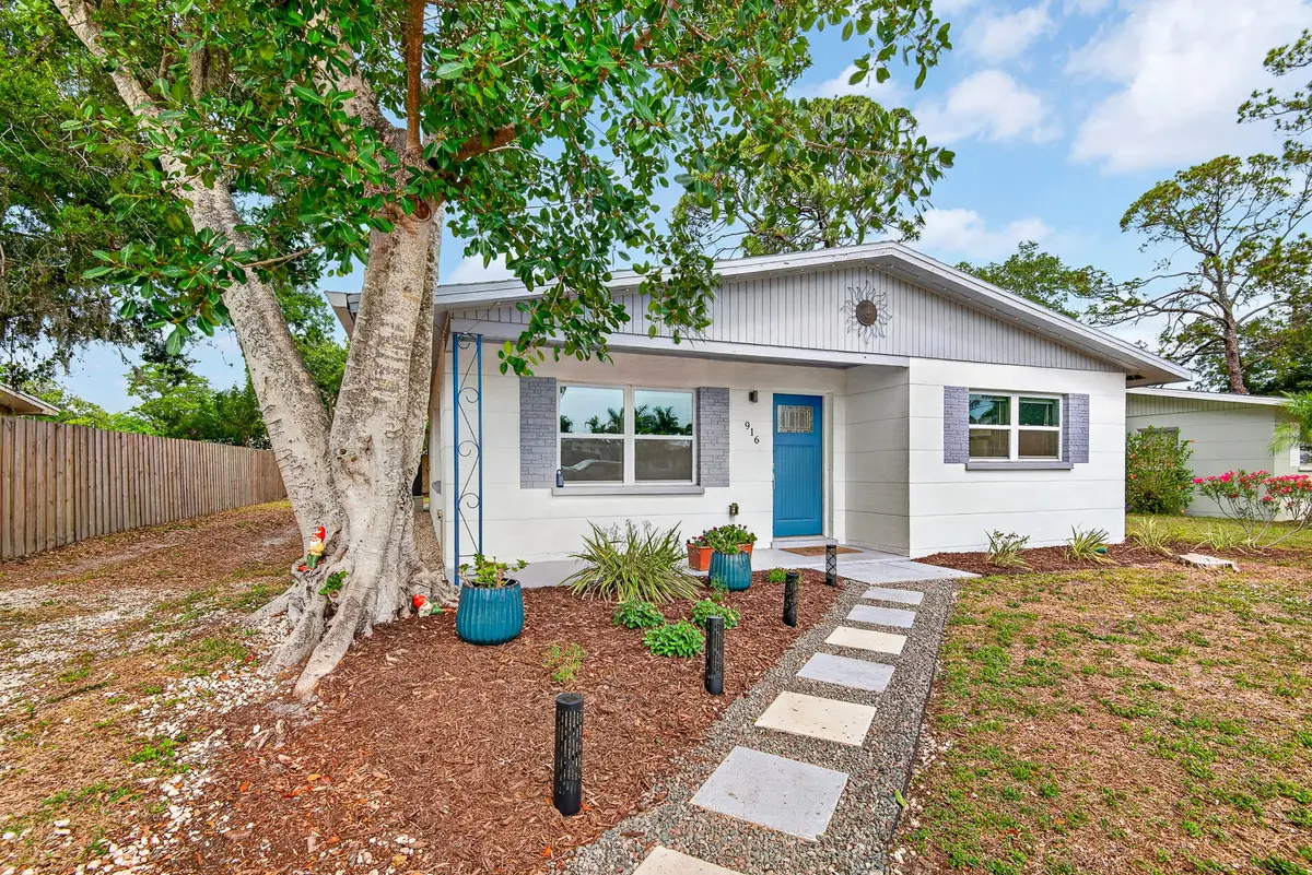 916 Pattison Avenue, Sarasota, FL 34237 - #1