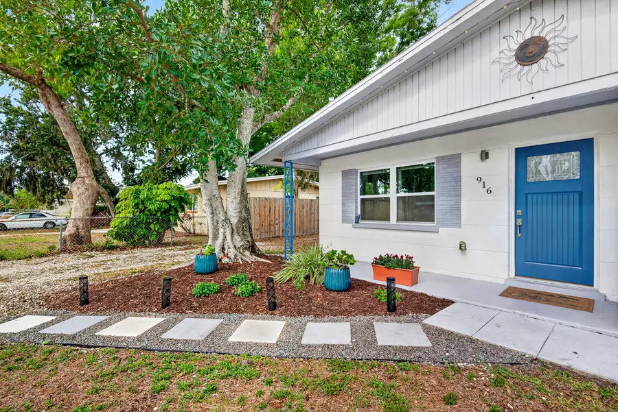 916 Pattison Avenue, Sarasota, FL 34237 - #2