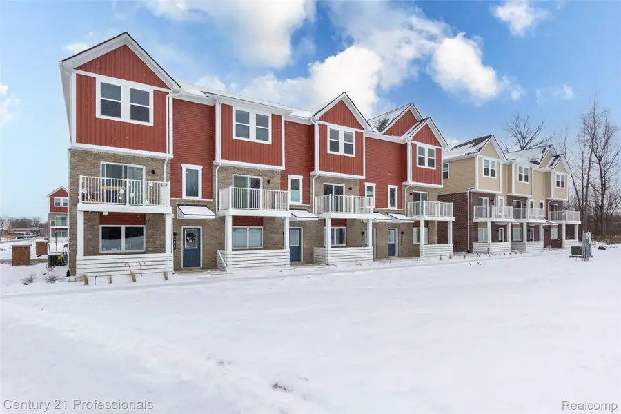 4849 Parkside Lane, Troy, MI 48085 - #2