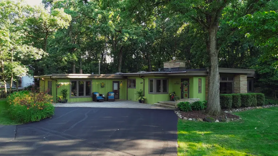 8623 S Roma Road, Palos Park, IL 60464 - #3