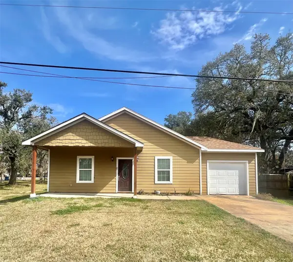 2734 Duncan Drive, Oyster Creek, TX 77541