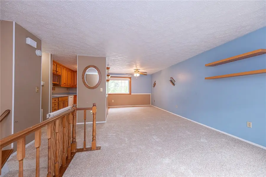 410 Anna Marie Drive, Cranberry Township, PA 16066 - Image #2