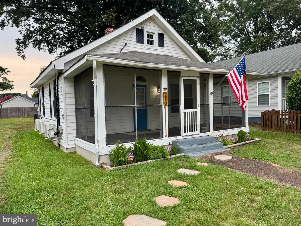 219 Longfellow Avenue, Colonial Beach, VA 22443 - #1