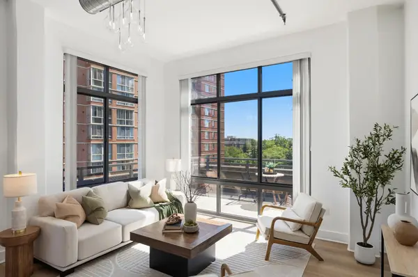 520 John Carlyle St #402, ALEXANDRIA, VA 22314