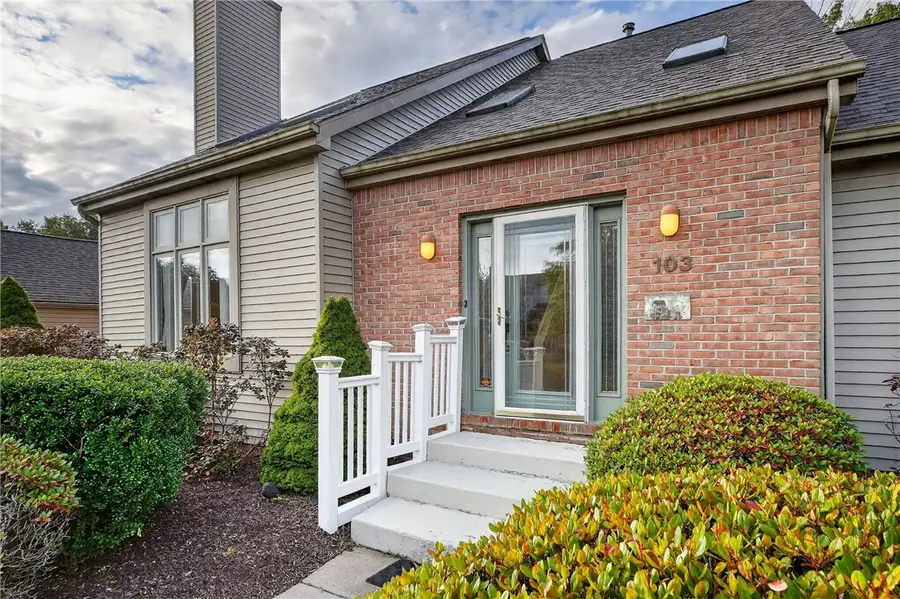 103 Village Dr, Cranberry, PA 16066 - #2