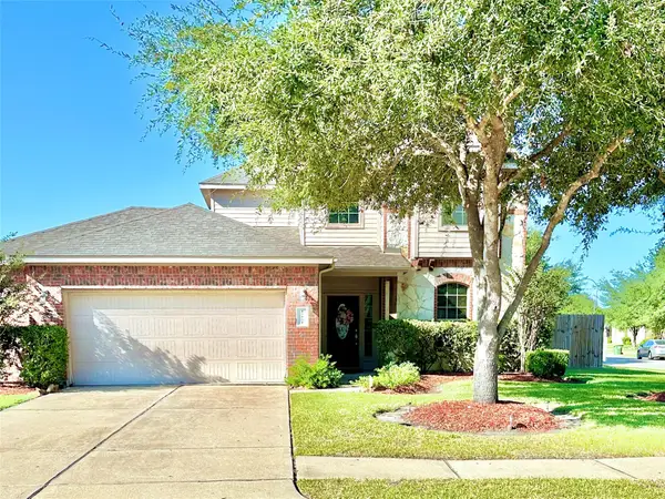 12801 Winter Springs Drive, Pearland, TX 77584