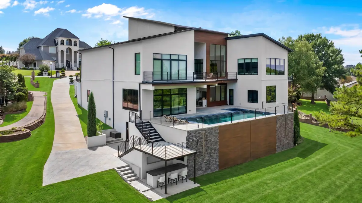 93 Champions Boulevard, Rogers, AR 72758 - #1