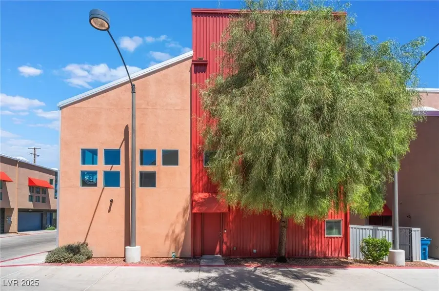 240 Tower Street, Las Vegas, NV 89101 - Image #2