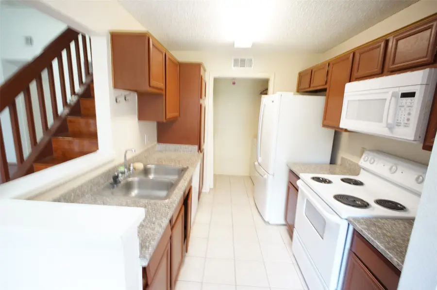 8575 Sands Point Drive #100, Houston, TX 77036 - #3