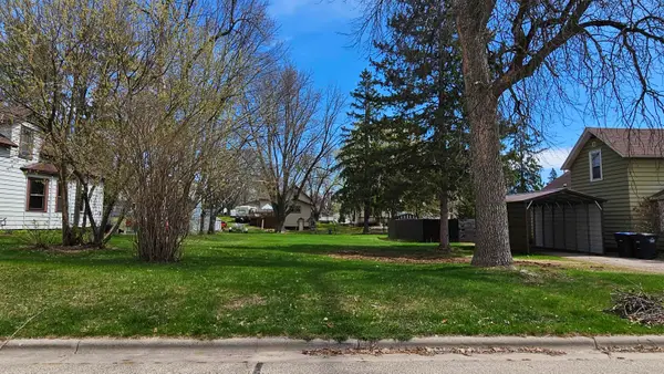 Weed Street #5, SHAWANO, WI 54166