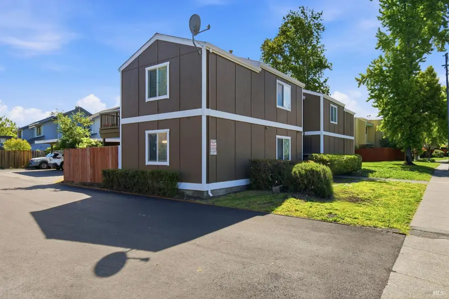 2900 Yulupa Avenue, Santa Rosa, CA 95405 - #2