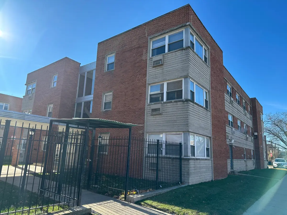 2411 W Balmoral Avenue , 3G, Chicago, IL 60625 - Image #1