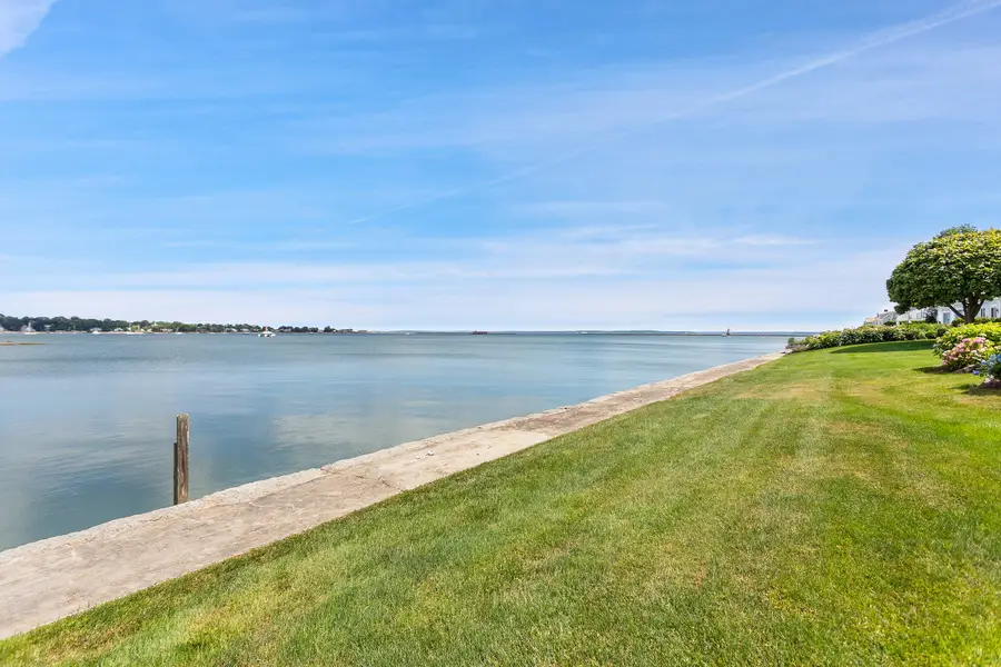 182 Dolphin Cove Quay, Stamford, CT 06902 - #3