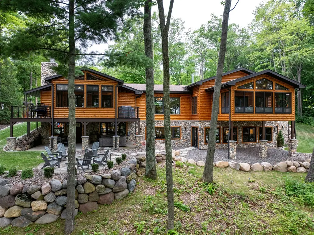15648 W Victory Heights Circle, Stone Lake, WI 54876 - Image #1