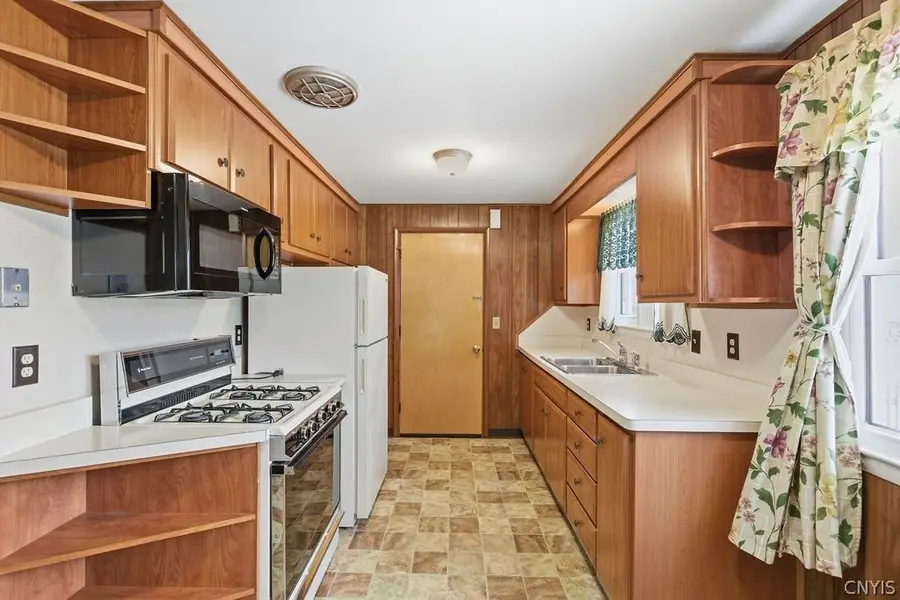 108 Everingham Court, Syracuse, NY 13205 - #3