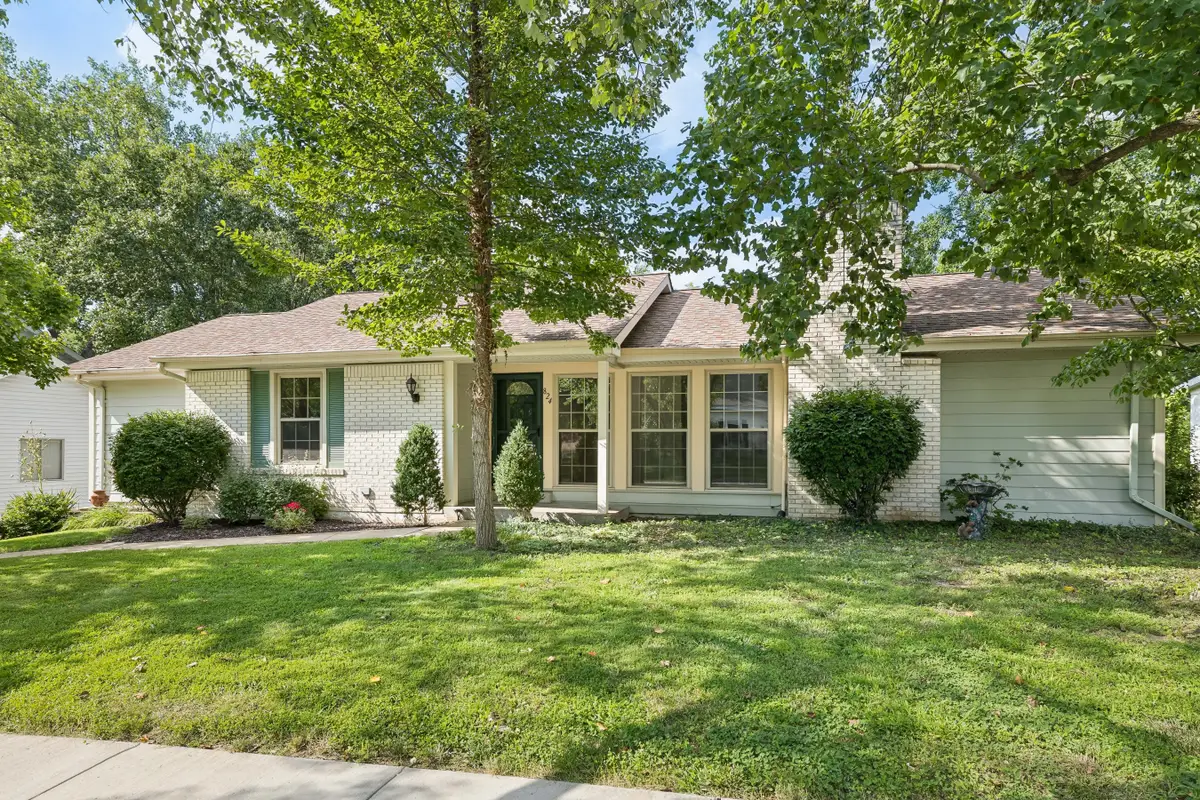824 La Bonne Parkway, Manchester, MO 63021 - #1