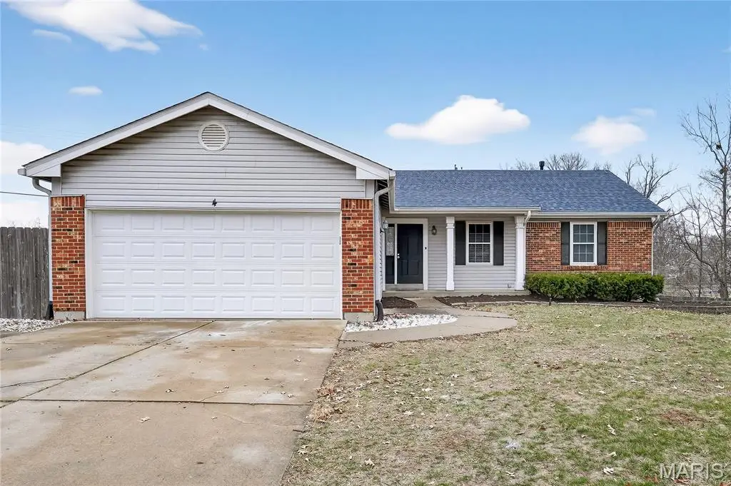 4 Walnut Creek Court, Saint Charles, MO 63304 - Image #1