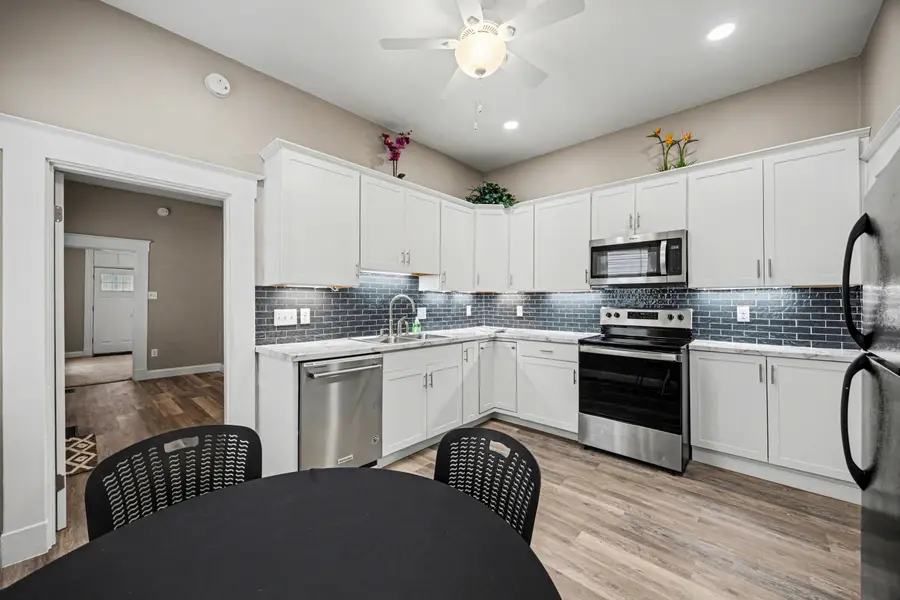 704 W 35th Street, Covington, KY 41015 - #2