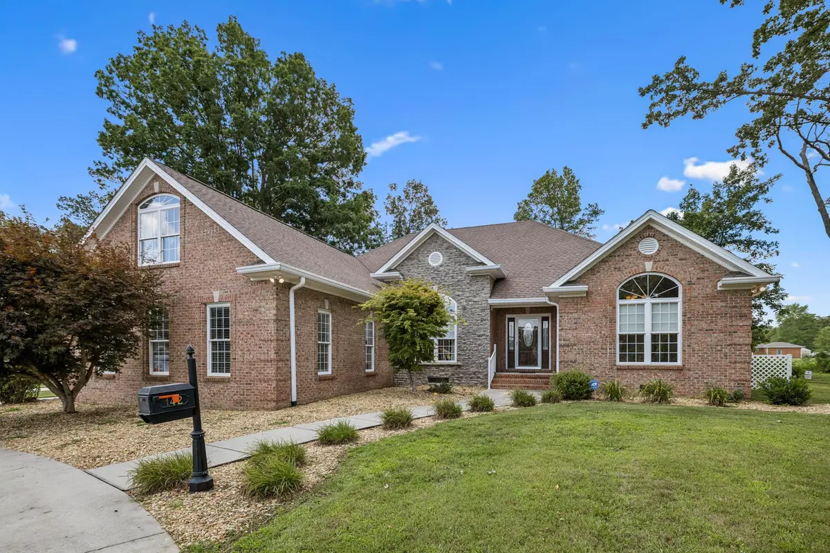 142 Heritage Cir, Manchester, TN 37355 - #1