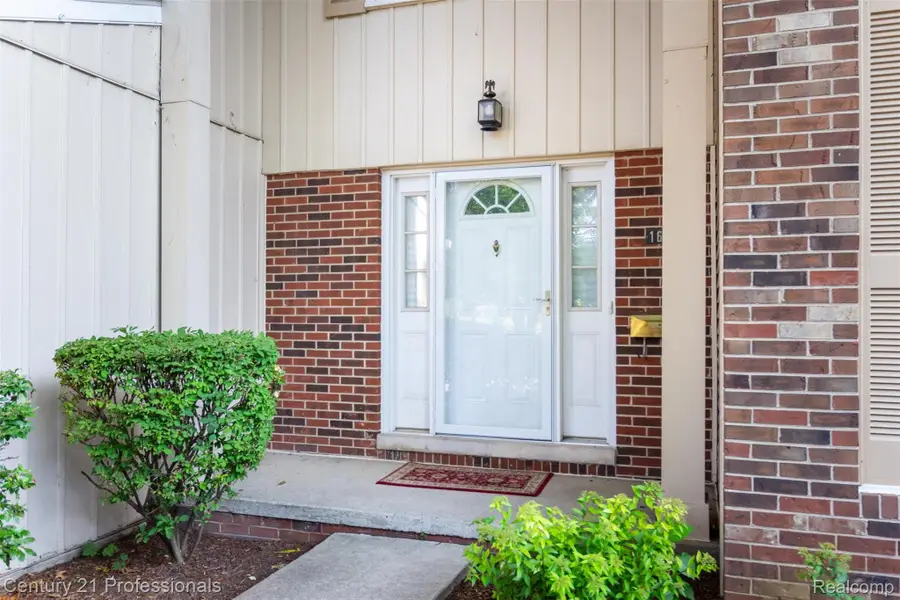 1658 Brentwood Drive, Troy, MI 48098 - Image #3