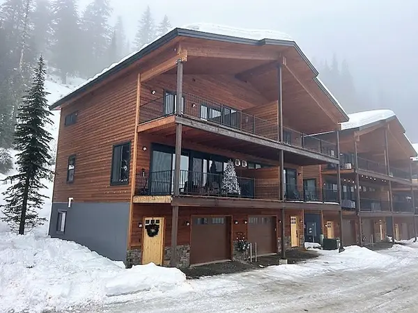 95 Harrison Ln, Sandpoint, ID 83864