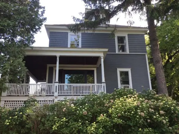 460-462 Colchester Avenue, Burlington, VT 05401