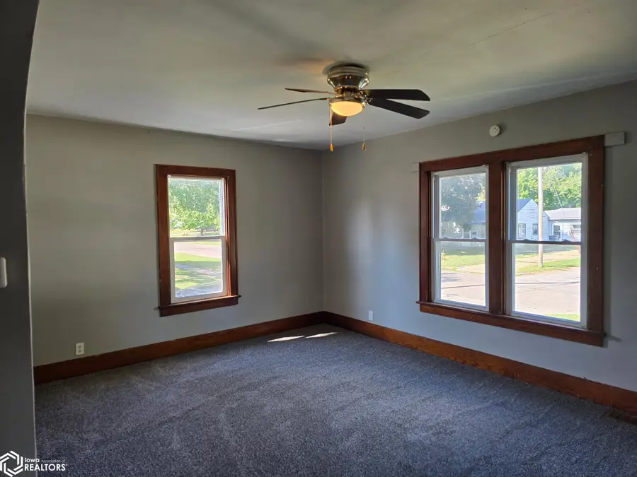 1609 Pine Street, Burlington, IA 52601 - #3