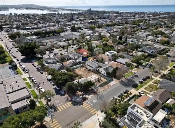1367 Diamond #1, San Diego, CA 92109