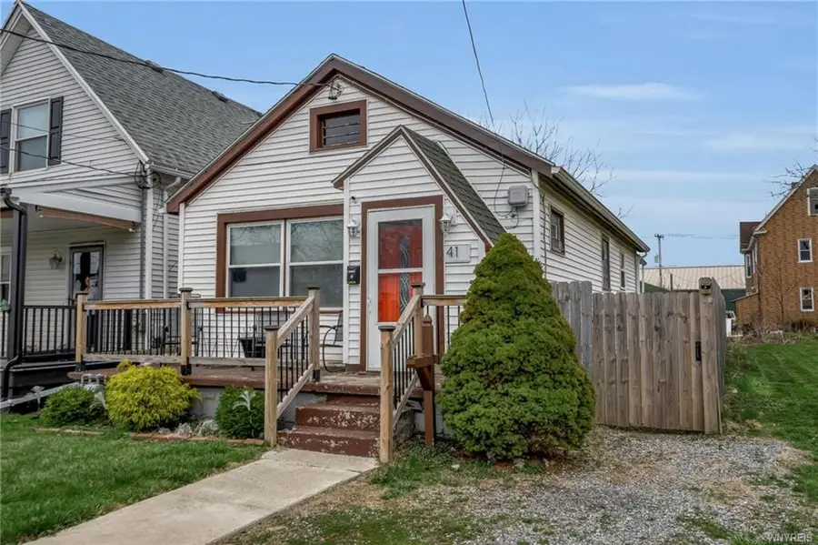 41 Saint Stephens Place, Buffalo, NY 14210 - #2