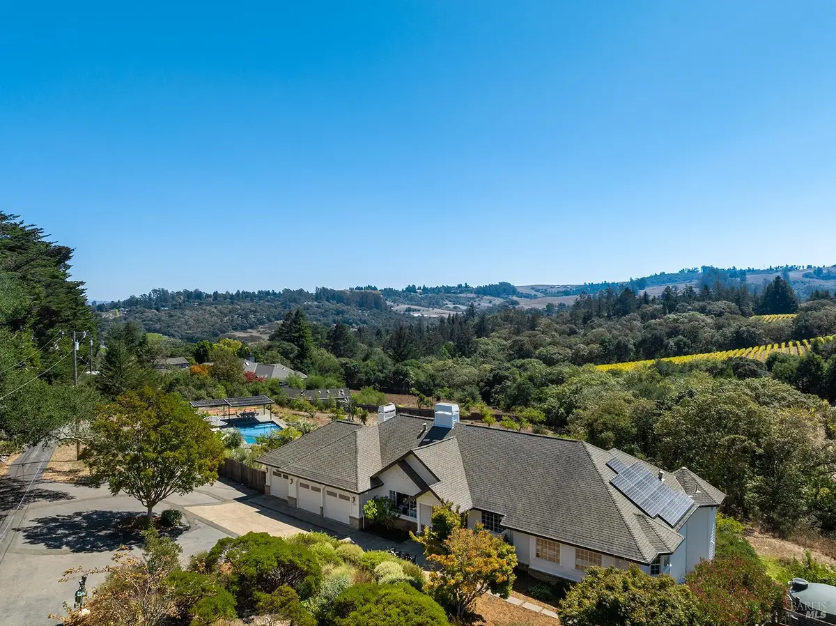 2039 Burnside Road, Sebastopol, CA 95472 - #1